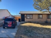 Building Photo - Two Bedroom Duplex