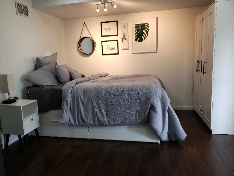 Building Photo - 28 Oak St