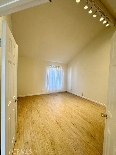 Building Photo - 19 Dartmouth