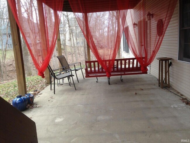 Building Photo - 2206 E Autumn Dr