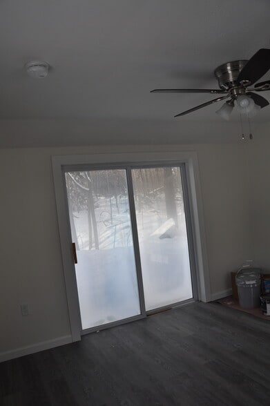 Building Photo - 703 Blossom St