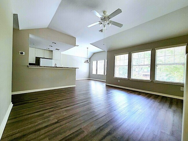 Building Photo - 77 Woodlily Pl