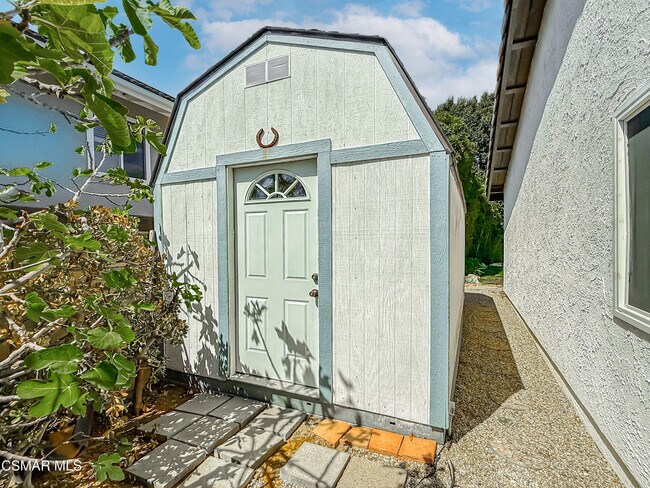 Building Photo - 360 N Greenmeadow Ave
