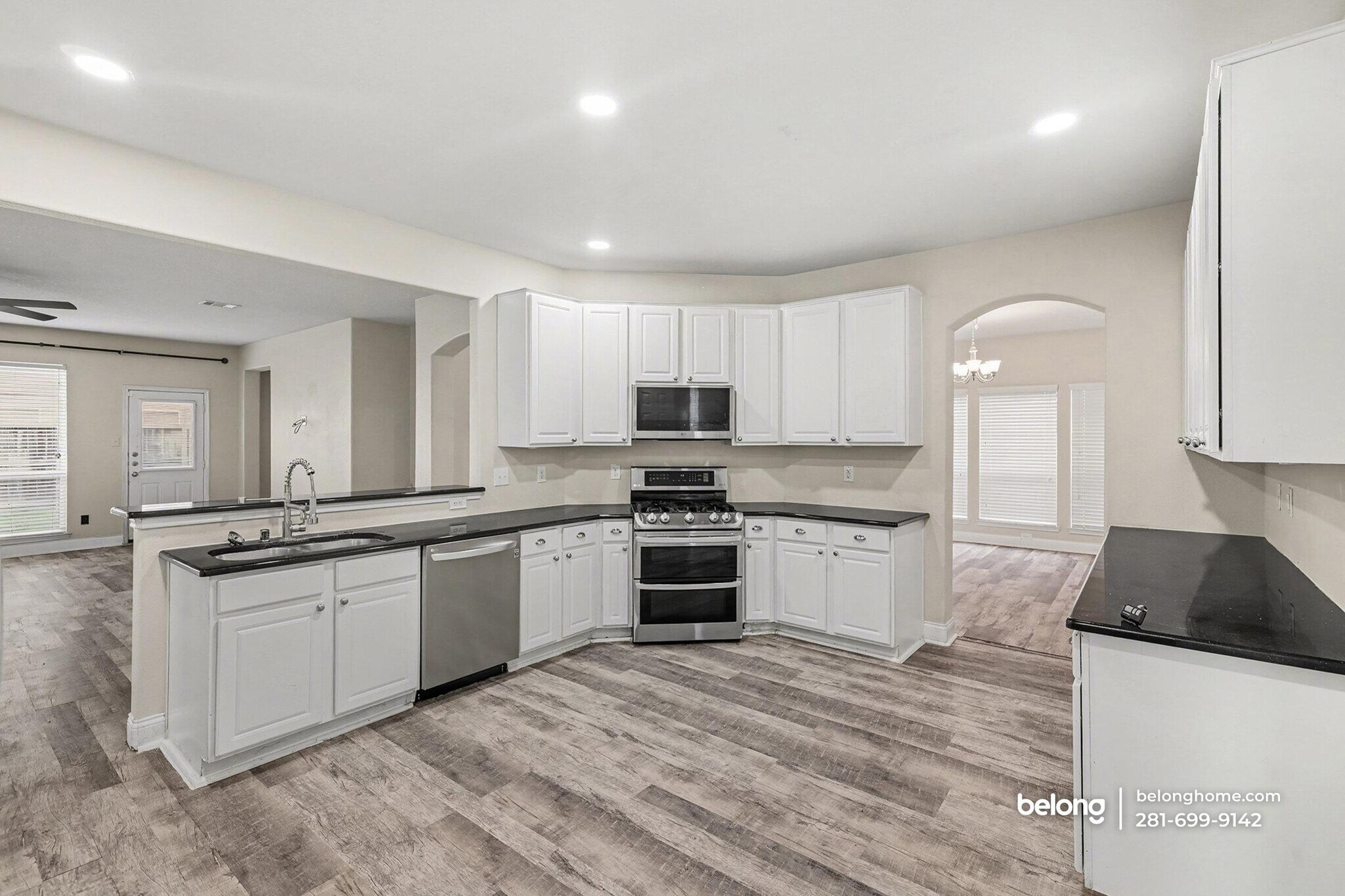 Building Photo - 9997 Knob Hollow Way