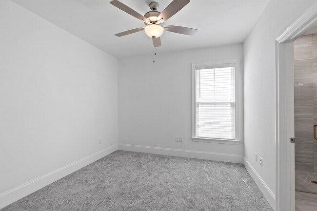 Building Photo - 2505 Mount Vernon Ln
