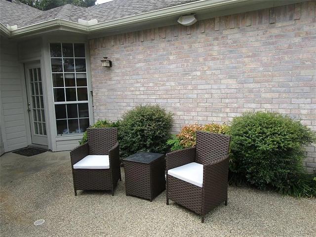 Building Photo - 5815 Willow Wood Ln