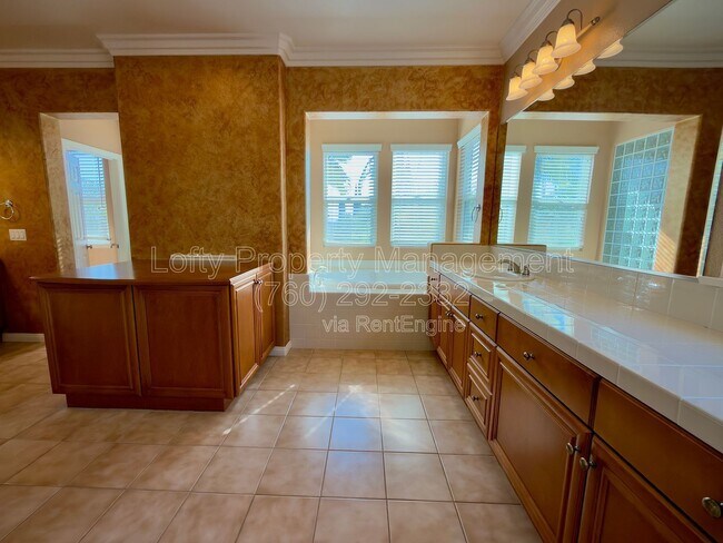 Building Photo - 13073 Dressage Ln