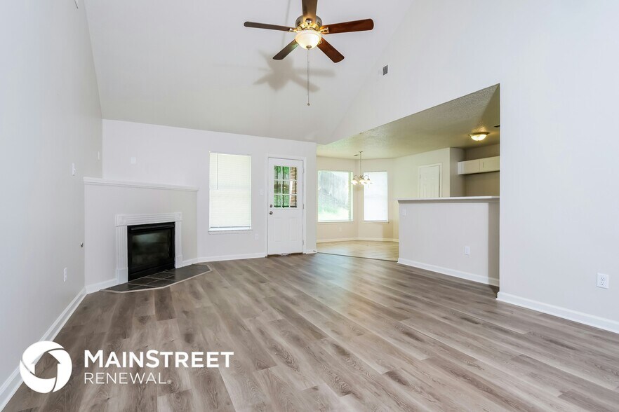 Building Photo - 6096 Hallum Dr