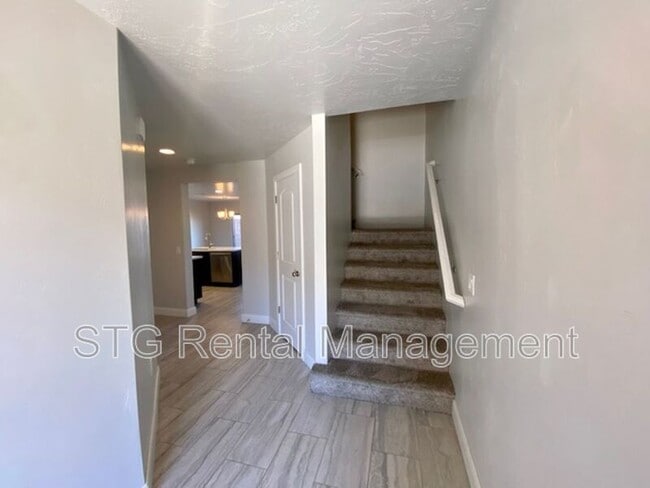 Building Photo - 3132 S Relic Ridge Dr