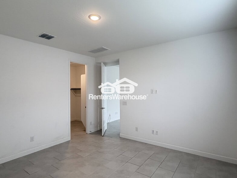 Building Photo - 4152 E Austin Dr