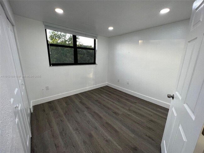 Building Photo - 8006 SW 149th Ave