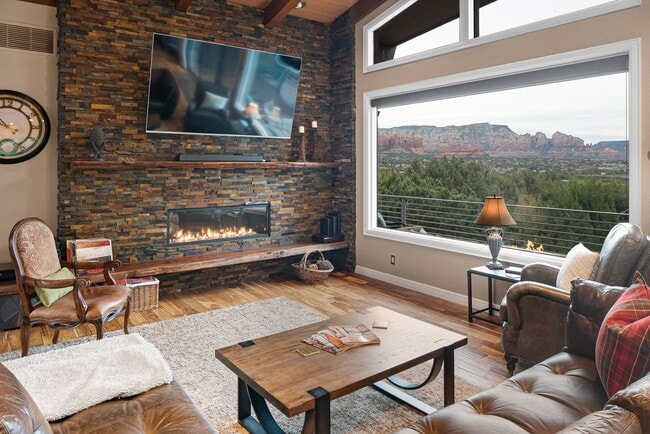 Building Photo - FURNISHED 6-12 MONTH LEASE - WEST SEDONA - GATED COMMUNITY