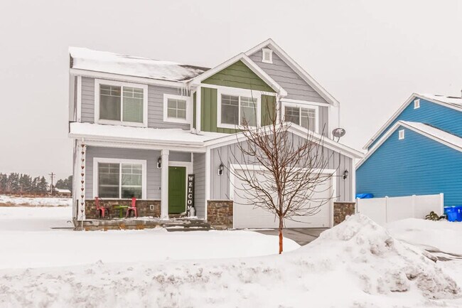 Building Photo - 245 Jefferson Dr