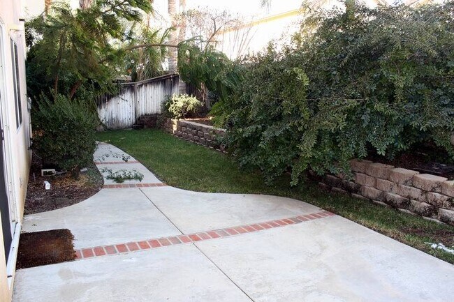 Building Photo - South Temecula - 4 Bedroom Home in Paloma ...