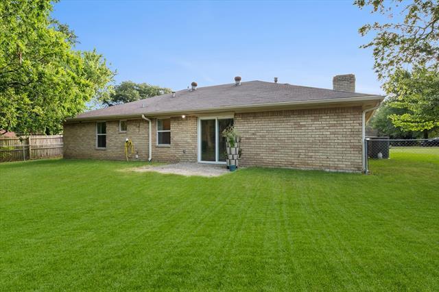 Building Photo - 2604 Fairmont Cir
