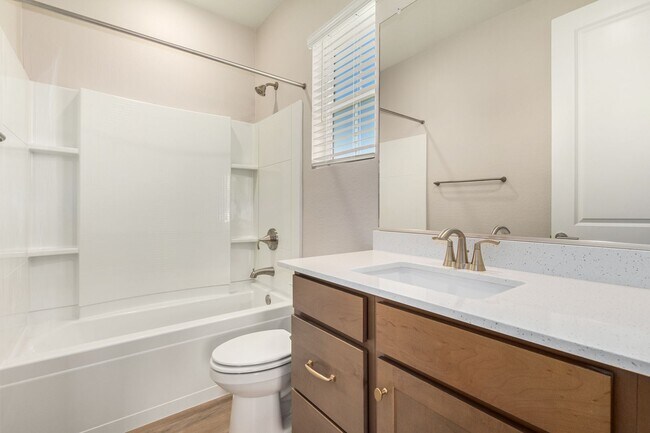 Building Photo - Gilbert Large 5 Bed 4.5 Bath Home with
