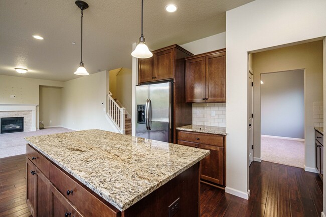 Building Photo - March Move In Special $500 Off Move In Fee...