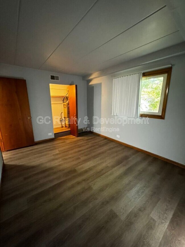 Building Photo - 12026 S Kildare Ave