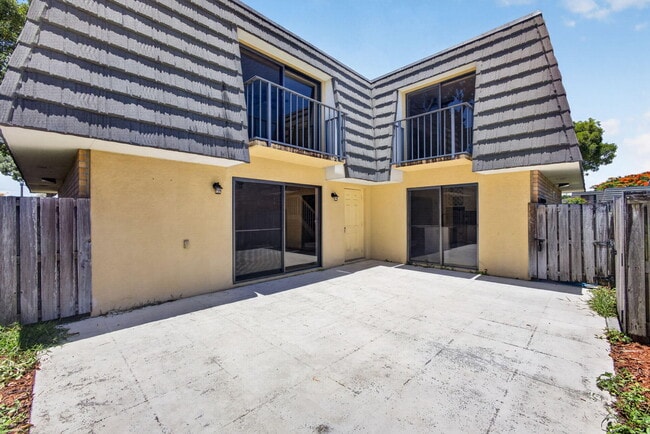 Building Photo - 2101 21st Way