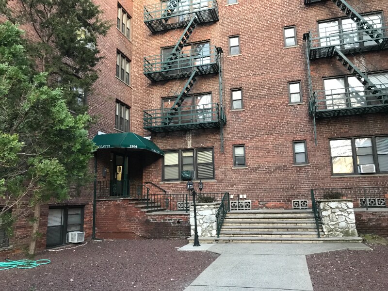 Building Photo - 1104 Palisade Ave
