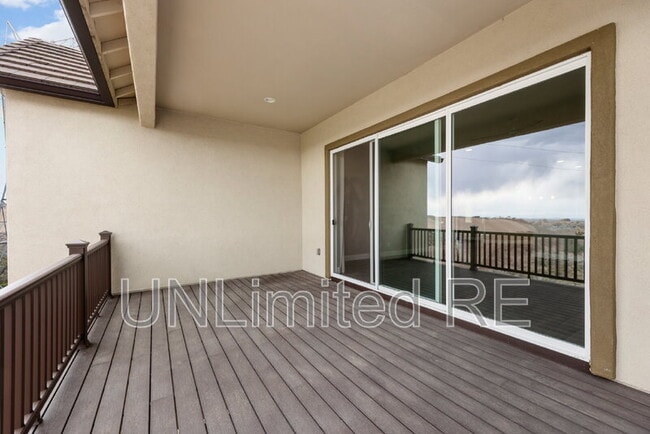 Building Photo - 1432 Varsity Dr