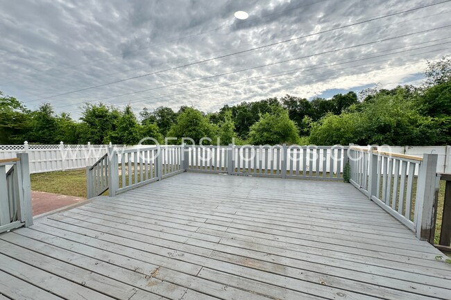 Building Photo - Spacious 4-Bedroom Home with Bonus Loft & Huge Backyard Deck – Available Now!