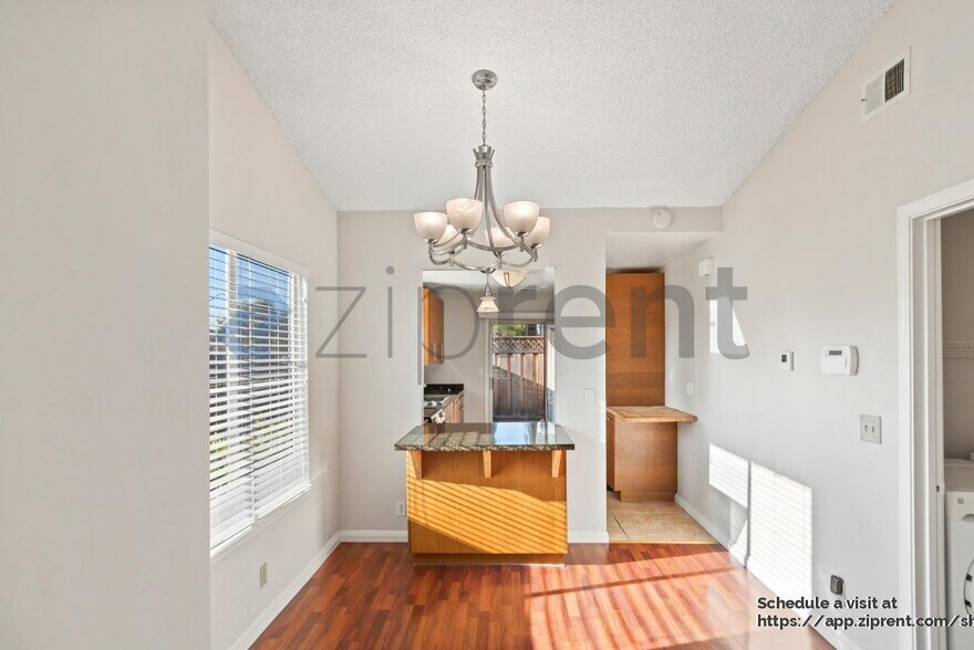 Building Photo - 1618 Seacreek Way