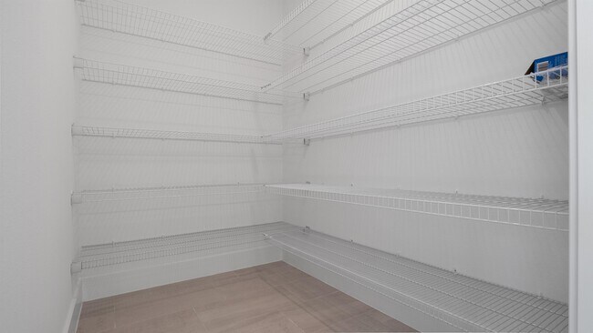 Building Photo - 15318 Lebeau Lp