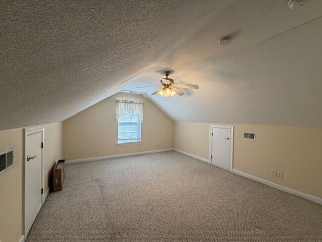 Building Photo - Suffolk Meadows