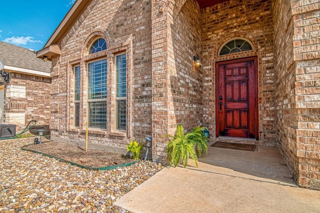Building Photo - 1416 Cerrillos Ave