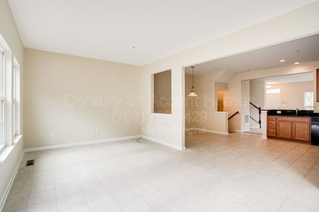 Building Photo - 23515 Forest Haven Way