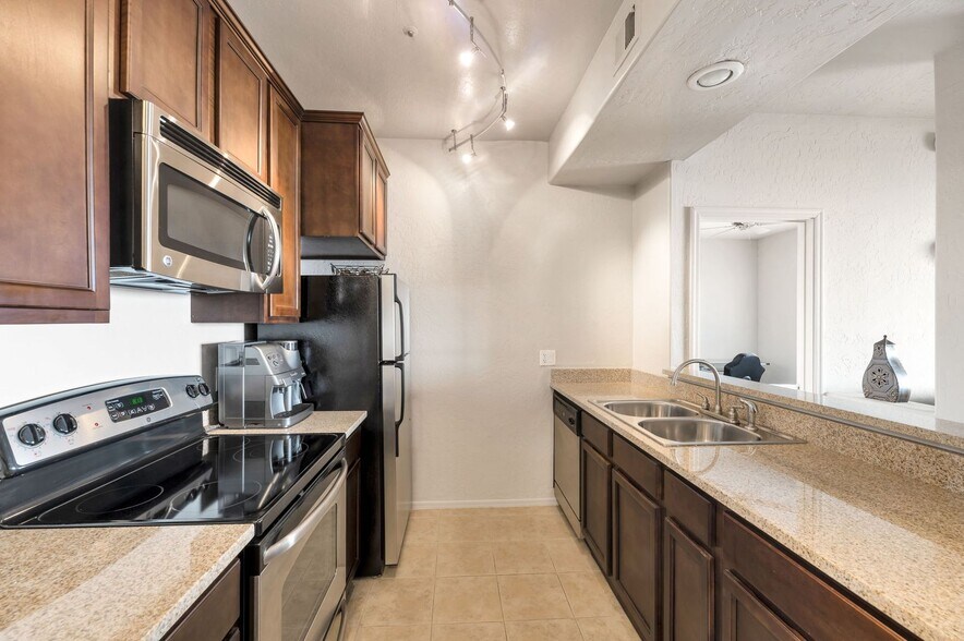 Building Photo - 14145 N 92nd St