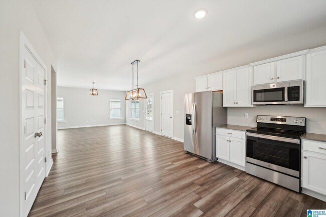 Building Photo - 439 Troubadour Ln