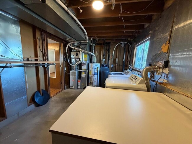 Building Photo - 11941 69th Ave N