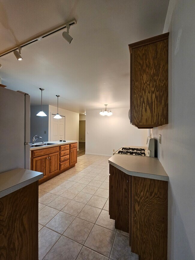 Building Photo - 8127 Anderson Ave NE