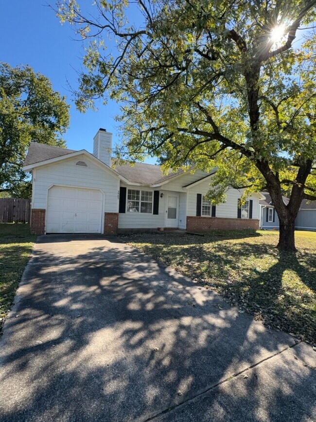 Primary Photo - 2903 Norbrick St