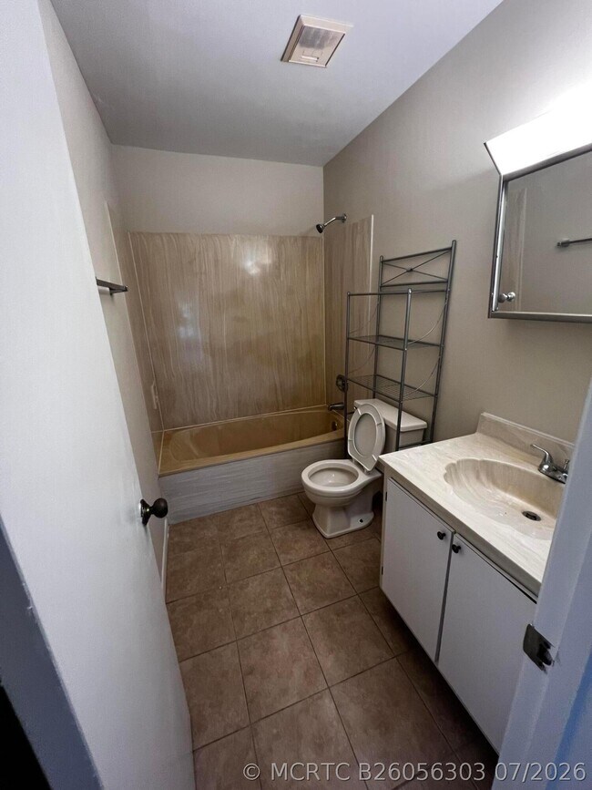Building Photo - 4215 S 57th Ave