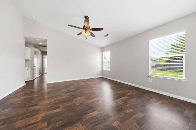 Building Photo - 3 Bedroom Home with RV/Boat Parking, Large Yard & Chicken Coop – Cul-de-Sac Location Near Kids Ki...
