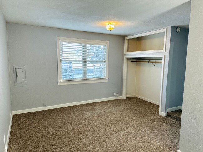 Building Photo - Charming Updated Home Centrally Located