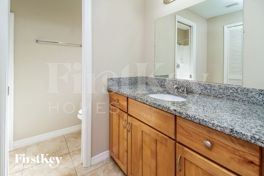 Building Photo - 8618 Vannoy Ct