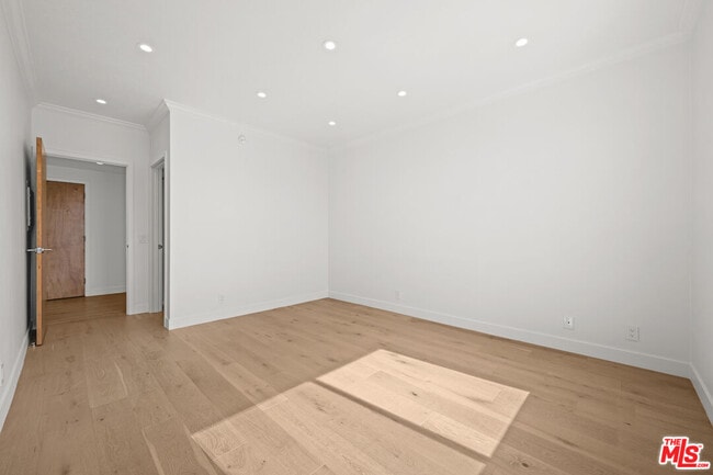 Building Photo - 106 Croft Ave