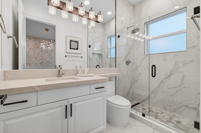 Building Photo - 19886 Meadowside Ln