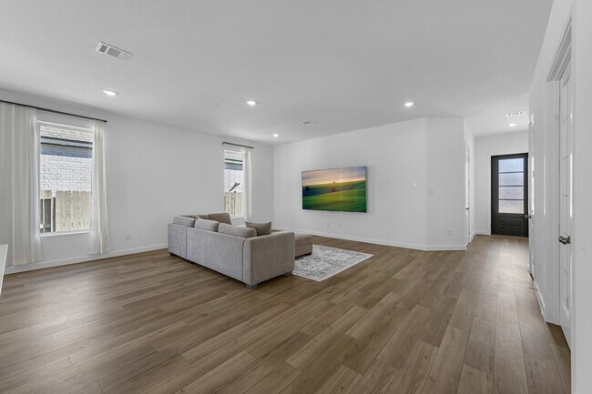 Building Photo - 2323 Hazel Berry St