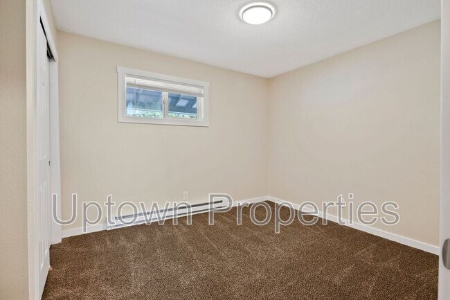 Building Photo - 467 N Adair St