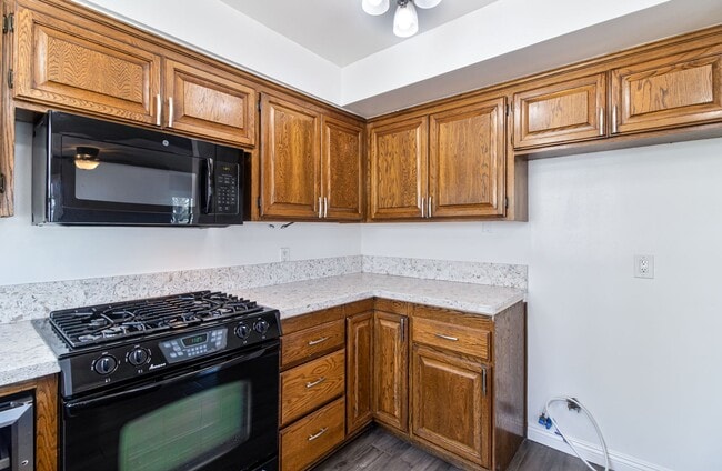 Building Photo - AVAILABLE NOW!!  WATERFRONT HOME ON MARINE...