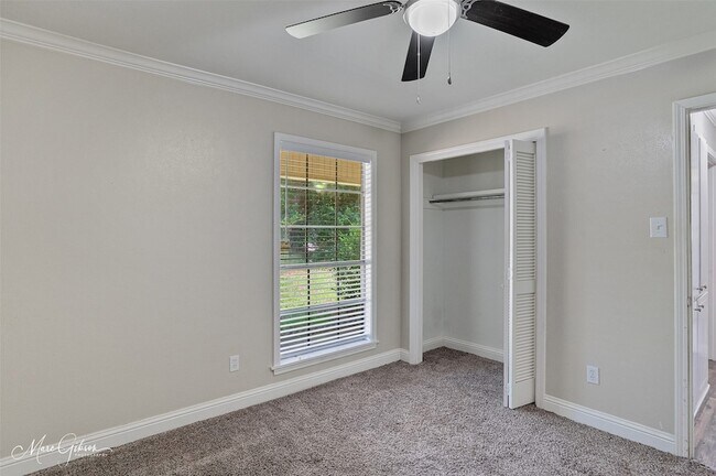 Building Photo - 9209 Blue Spruce Dr