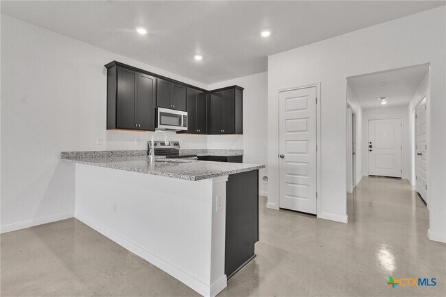 Building Photo - 902 Cherry Laurel Ln