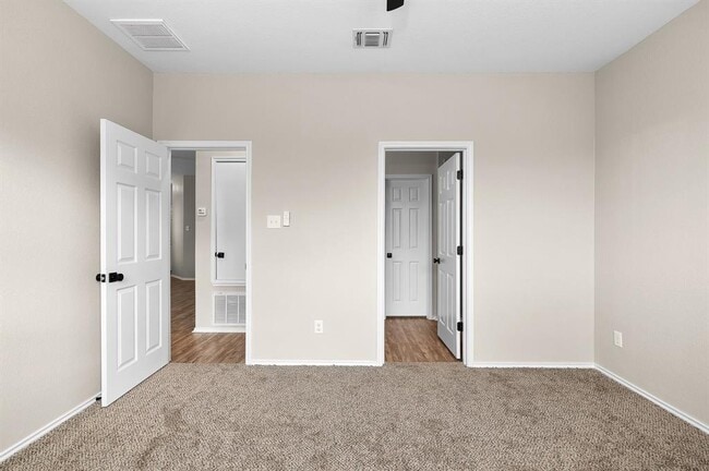 Building Photo - 508 Crane Crest Dr