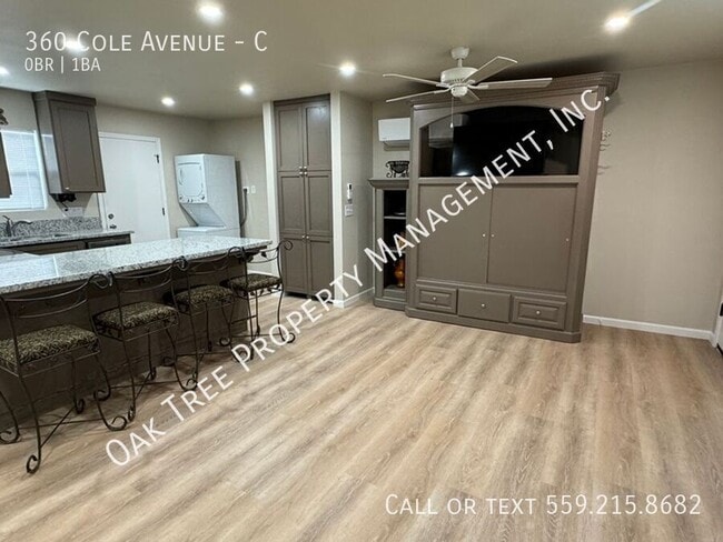 Building Photo - 360 Cole Ave