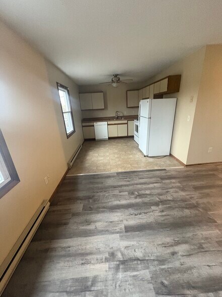 Primary Photo - 6622 Lincoln Ave